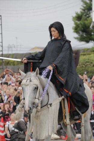 画像 写真 上杉 Gackt 謙信 足骨折のなか2年連続6度目の出陣 6枚目 Oricon News