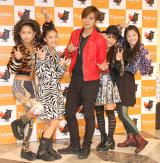 J��Dee'Z�A�g�A�W�A�̃_���X�L���O�hSHOW�Ƌ��� 