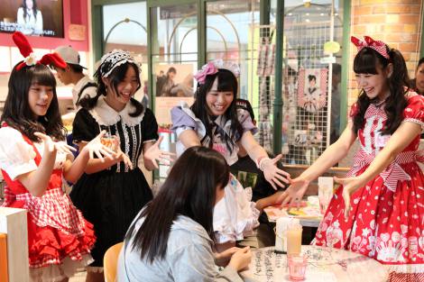 SUNSHINE SAKAE 5KuSKE48 CAFE & SHOP with AKB48vłlXȍÂsꂽ(C)AKS 