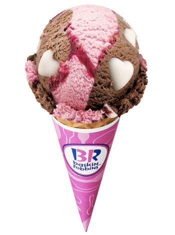 『ラブポーションサーティワン ダーク』ダークな味わいのチョコレートアイスクリームと甘酸っぱいラズベリーアイスクリーム、さらにラズベリーリボンが入ったほろ苦い大人の味わい／2015年1月13日〜3月3日 