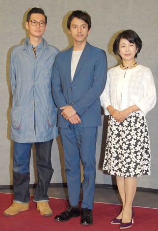 ドラマ『お葬式で会いましょう』の会見に出席した（左から）井浦新、満島真之介、市毛良枝　（C）ORICON NewS inc. 