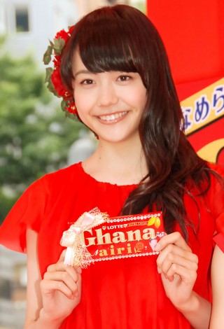 松井愛莉の画像 写真 動画 松井愛莉ら若手女優3人が赤のドレスでファン魅了 66枚目 Oricon News