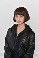 日本テレビ系連続ドラマ『ドS刑事』で人生初のボブヘアに挑戦した多部未華子（C）日本テレビ 