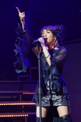 �u48�̐\���q�v�����݂ȁA4�E8�ɏ��R���T�[�g 