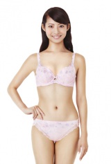 �܋�200���~�A�����̎x�����󂯃��f���f�r���[ �u�g�����v�E�C���[�W�K�[���v���N����W�� 