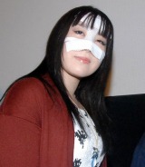 ��ɃK�[�h��t���Ďp�����������윦�l���f��w���ނ����x�̊�����I���ʉ�iC�jORICON NewS inc. 