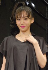 MEGBABY�AELLY�Ƃ̔M������ɖ����@�\��ł�������Ɂc 