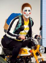 �����E�M��������A�ޏ��̑��ݔے���u�߂������ɎB����񂾂낤�ȁv 