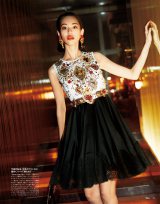 女性ファッション雑誌『25ans』の誌面を飾る水原希子 