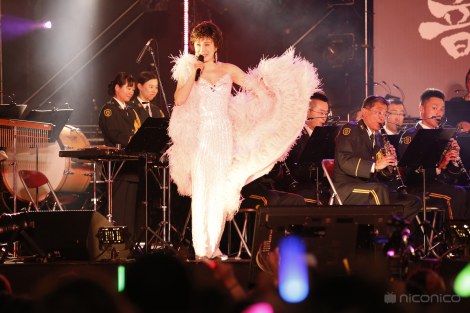 小林幸子 ニコ超 ステージ再降臨 陸上自衛隊中央音楽隊とコラボ Oricon News