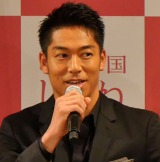 EXILE�EAKIRA�A�_���X�ւ̎v�����u�݂�Ȃŕ����W�c�ɂȂꂽ�炷�Ă��v 