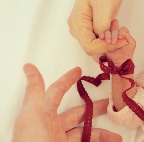 水嶋ヒロが公開した可愛らしい”親子3ショット”（Instagramより） 
