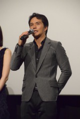 �s�����l�A7�N�Ԃ�O�r��i�́u�N���C�W�[�v ���E���J����ɂт����� 