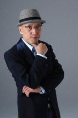 �e���[�ɓ��A�w�r�r�b�g�x�Ɂg�d���ڐЁh�@���ԑg����3�����Œ����A 