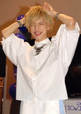 ����ǂ��悤���A8���Ƀ��W���[�f�r���[����u10�N�A���ōg���o�����v 