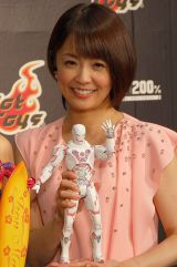 ���і���A�ԉŎp���g�t�B�M���A�h�ŕ\���u���̊�]�v 