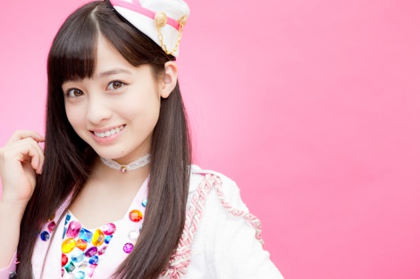画像 写真 女性アイドルが一番輝く 17歳 橋本環奈 Hkt48宮脇咲良ら勝負の1年 1枚目 Oricon News