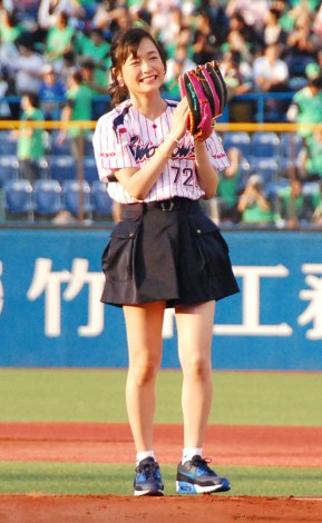 画像 写真 大原櫻子 初始球式はノーバンならずも 楽しかったので70点 4枚目 Oricon News