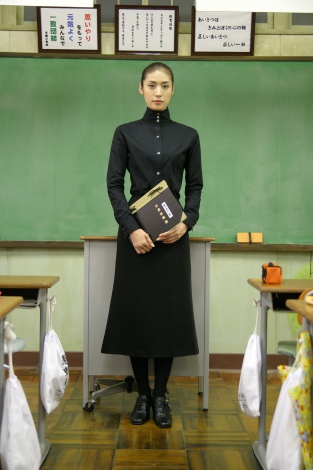 画像 写真 天海祐希 1年半ぶり連ドラ主演 女王の教室 遊川和彦氏と再タッグ 2枚目 Oricon News