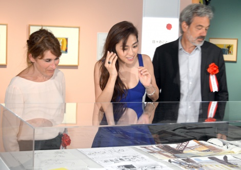 『日本語版刊行15周年 リサとガスパール展』に来場した（左から）アン、中村アン、ゲオルグ （C）ORICON NewS inc. 