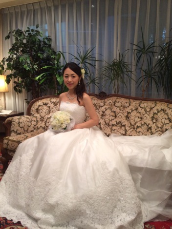 結婚を発表した元NHK新潟放送局のアナウンサーでタレントの大西蘭 