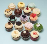 �����h���̐l�C�J�b�v�P�[�L�X�����{���㗤 