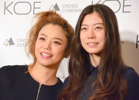 新ブランド「KOE」発表会で、初の母娘共演を果たしたChara（左）とSUMIRE　（C）oricon ME inc. 