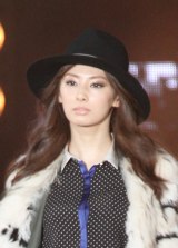 �yGirlsAward�z�k��i�q���g�b�v�o�b�^�[�œo�� 