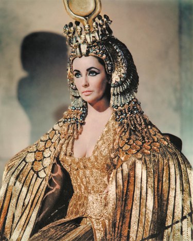 XtXL[̑n120NLOuhubN@Elizabeth Taylor in Cleopatra, 1963 iCj20th Century Fox The Kobal Collection 