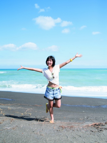 画像 写真 シロニンジャー役 矢野優花 日常の姿を 忍ぶ ことなくカレンダーに 2枚目 Oricon News