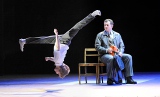 ~[WJwr[EGIbgx̓{Ɍ(C)Pictures from the London cast of Billy Elliot the Musical 