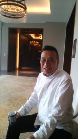 �F���C�A�����������]��ɒ��Ɂu�������c�߂����c�v 