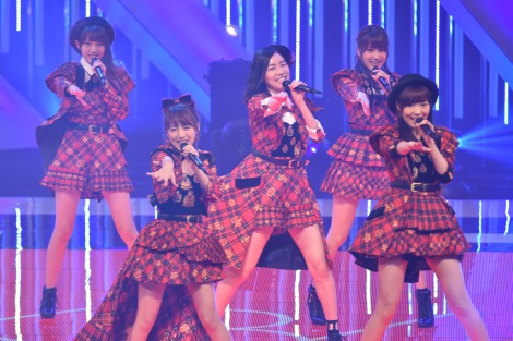画像 写真 Akb48 たかみなセンター2曲披露 視聴者生投票結果は ヘビロテ に 5枚目 Oricon News