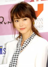 桐谷美玲 若年女性限定人気から脱却させた 知的ゆるカワ 路線 Oricon News