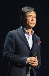 �X�i��A�W���j�[�Y�̕���ɃT�v���C�Y�o�� 