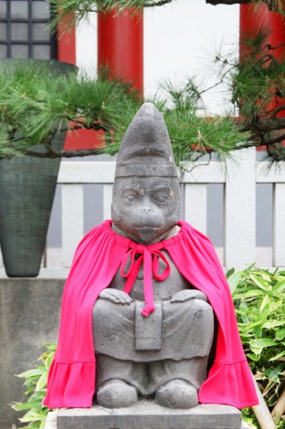 東京・日枝神社（千代田区）には狛犬ではなく猿が… 