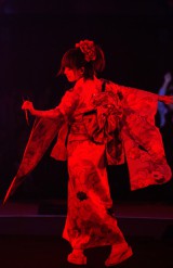 aiko�A���ꒅ�ŏ��̔N�z�����C�u�@�g���v���A���R�[����4���Ԕ�����33�� 