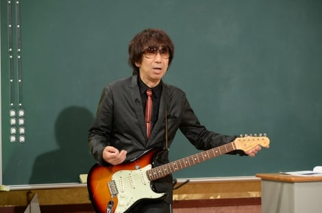 嘘をついて地獄を見たギターを弾けないエアギタリスト・木根尚登（C）テレビ朝日 