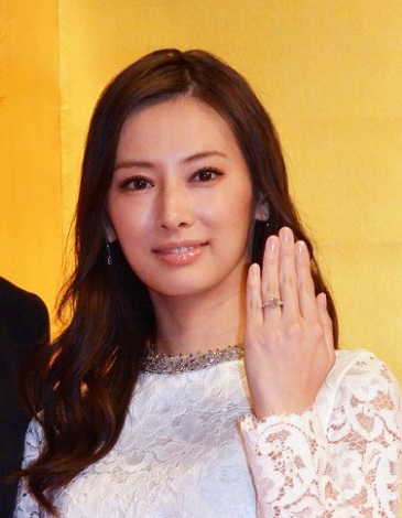 画像 写真 芸能人婚約指輪の定番に 根強い ハリー ウィンストン 人気 2枚目 Oricon News