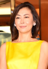 ���R����A�T�v���C�Y�P�[�L�ɑ��� 46�΂̒a���� 