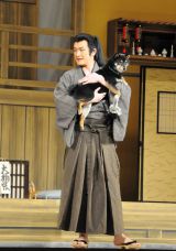 �����̈����E�G�������A����o���ց@���Z�R���ɍ��i 