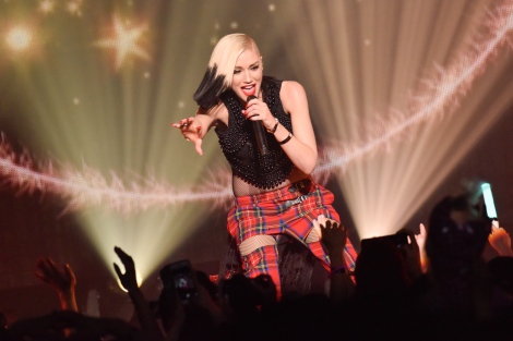 uMasterCard Priceless Japan presents Gwen Stefani live in Tokyov on March 16 Be:ßꓹ 