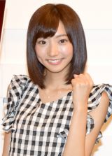 ���c��ށA�wnon-no�x�ꑮ���f���Ɂu�ŔN���Ȃ̂ŁA�F����ɐH�炢���v 