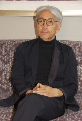 ��{����u�f�批�y�Ƀ��[���͂Ȃ��v �I�X�J�[�ēƂ̎d������� 