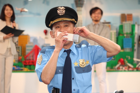 画像 写真 半そで 警官姿の柳沢慎吾 寒さなんか俺のパワーで吹っ飛ばしちゃう 2枚目 Oricon News