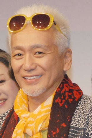 玉置浩二が退院 復帰に向け準備 妻 青田典子がブログで報告 Oricon News