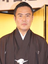 �s��E�߁A�O��ځu�s��E�����v�P�� 80�N�Ԃ�ɖ��Օ��� 