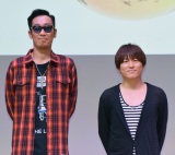 �R�u�N���A�V�A���o���͉ߋ��삩�璅�z �W���P�b�g�ɂ�2�l�́g���_�h��`�� 