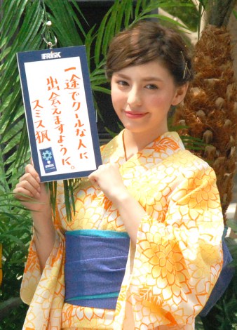 画像 写真 Mvで話題のスミス楓 バラエティーの 女王 目指す このままの感じで出たい 1枚目 Oricon News