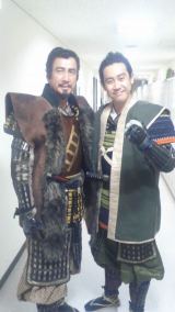 �������Y�A���m�Ƃ̃c�[�V���b�g�ʐ^�����J �{���̐e�q�݂���? 